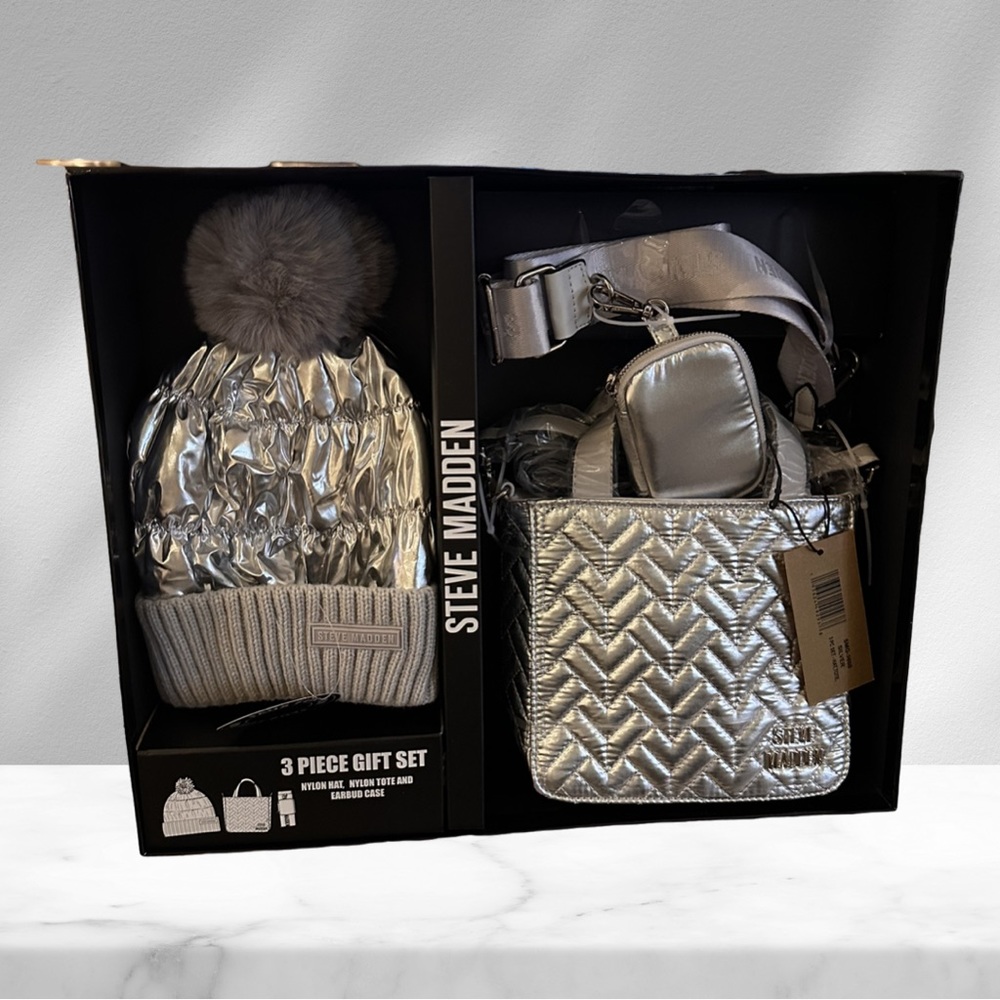 Steve Madden Boxed Set in Silver NWT